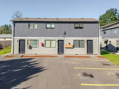 211 Pattison Rd NE Photo 1