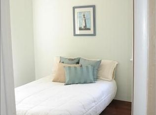 7887 Sunkist Dr, Oakland, CA 94605