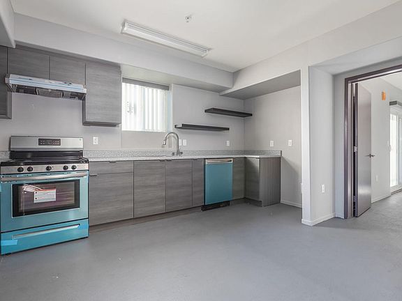 4th image of 742 S Westlake Ave #503