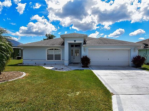 2nd image of 202 Golf Aire Blvd