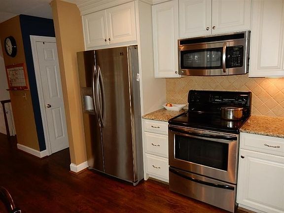 4th image of 5848 Charteroak Dr