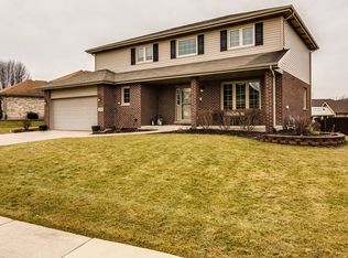 2929 Southwind Dr, New Lenox, IL 60451