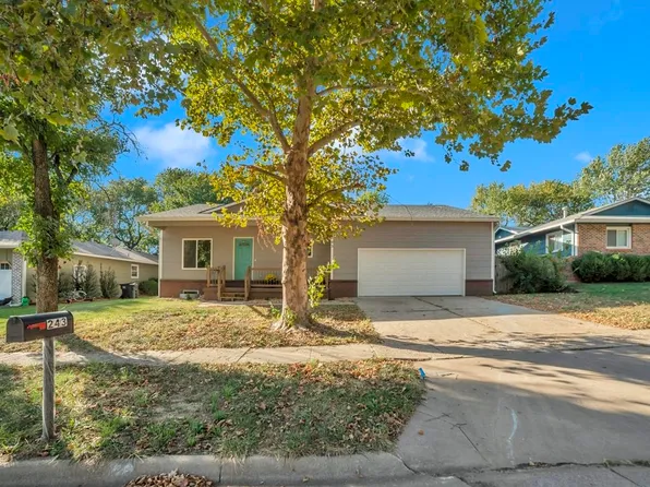 243 Frontier Dr, Mulvane, KS 67110
