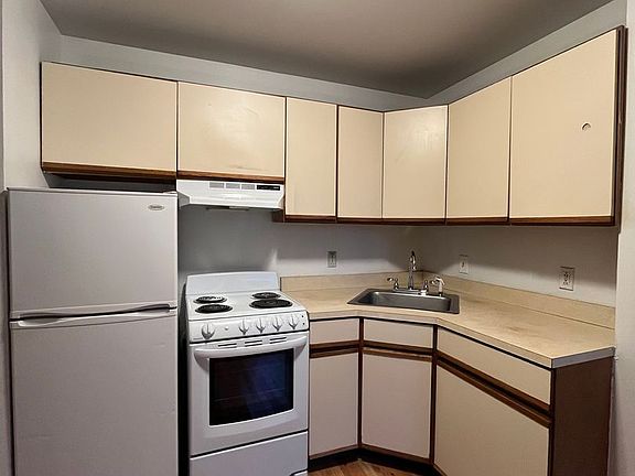 5th image of 3022 Richmond St APT D
