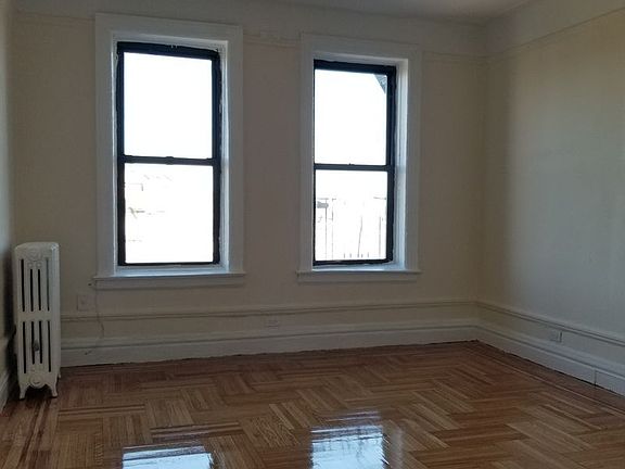4th image of 2769 Matthews Ave APT 5E