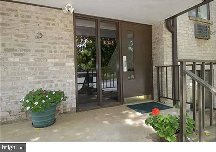 15 Dougherty Blvd #R3