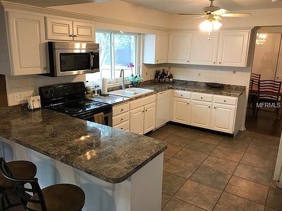 4th image of 2111 Malibu Dr
