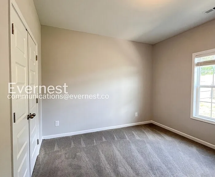 1046 Echo Ridge Rd — Photo 10