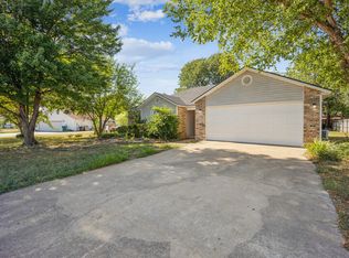 490 W Aster Ave, Farmington, AR 72730