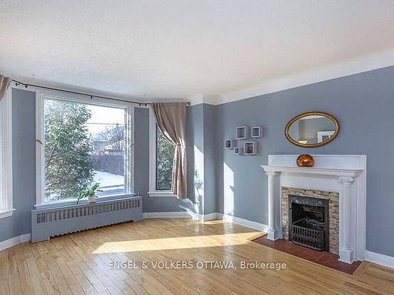 4th image of 219 Cobourg St