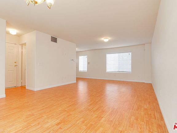 4th image of 15106 S Raymond Ave