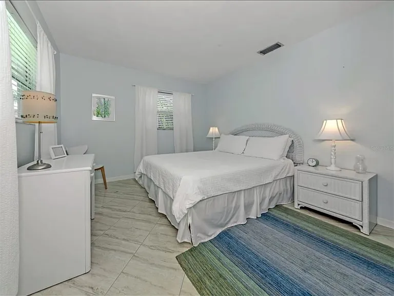 509 Harbor Dr S — Photo 7