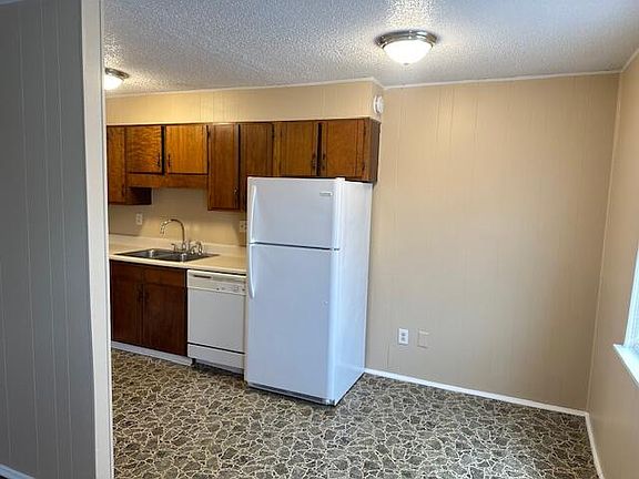 3rd image of 1375 Village Oak Cir NW