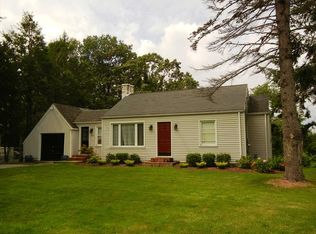 22 Sunrise Rd, Danbury, CT 06810