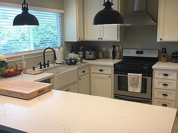 5th image of 445 Kottinger Dr