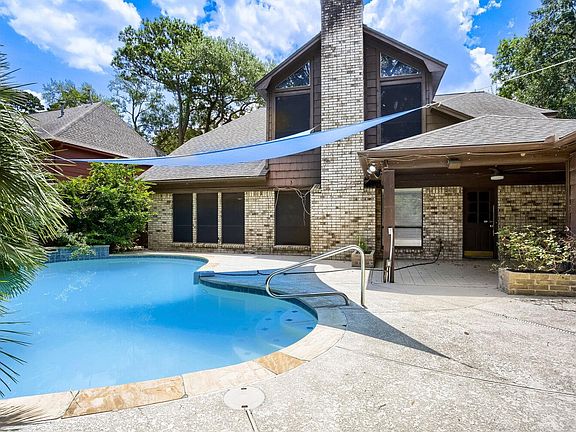 3rd image of 6906 Mossridge Dr