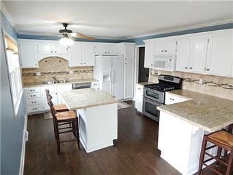 2nd image of 6618 NW Lawson Ln