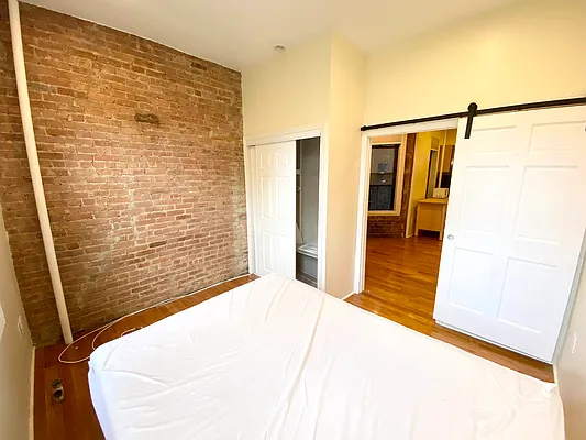 Rented by Highline Residential | media 9