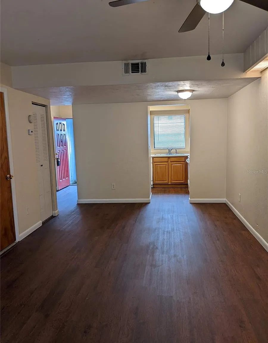 2 bed, 1.5 bath, 960 sqft, $1,150 — Photo 2
