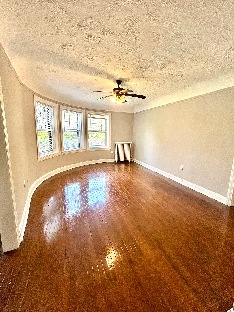 Building Photo - 1210 West Blvd #102