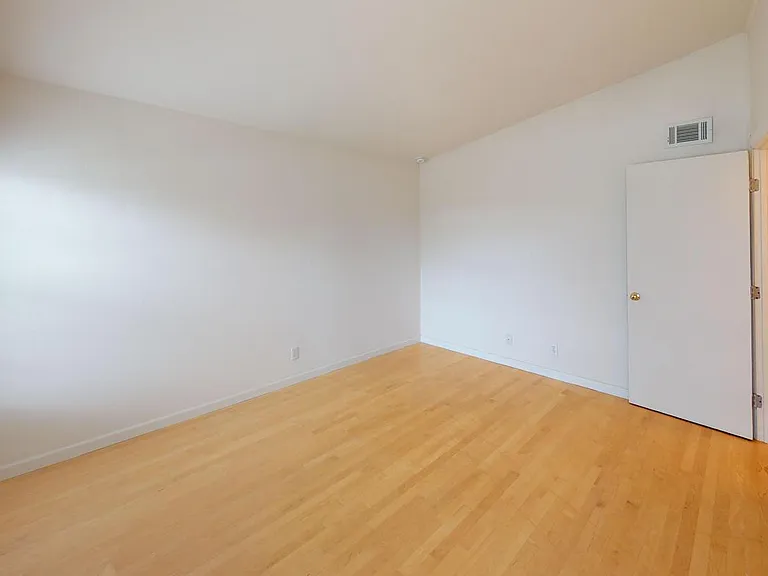 602 Teredo Dr — Photo 6