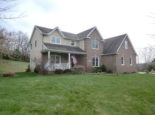 14910 Bradford Dr, Logan, OH 43138
