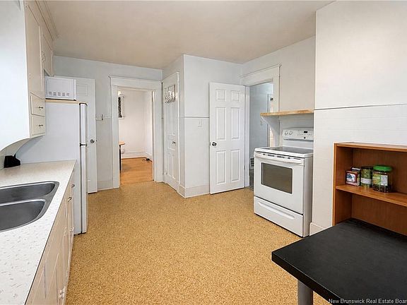 5th image of 222 York St