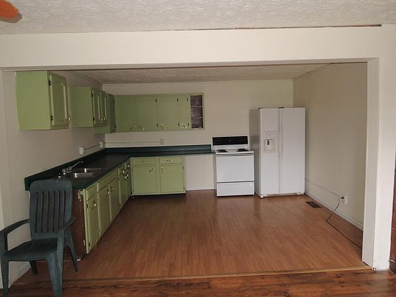 4th image of 317 Sadie St