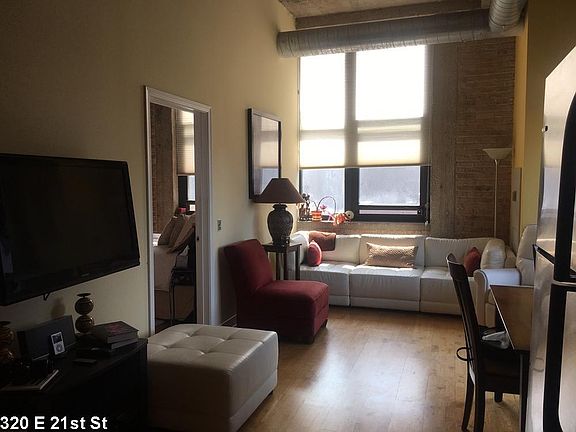 4th image of 320 E 21st St Unit 317