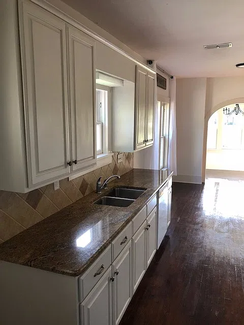 502 Sayles Blvd — Photo 4