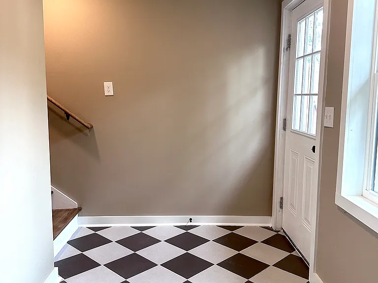 1734 McHenry Ave — Photo 8