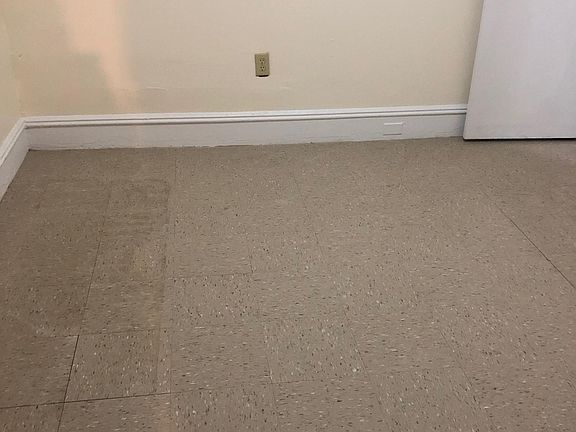 3rd image of 8918 115th St #2