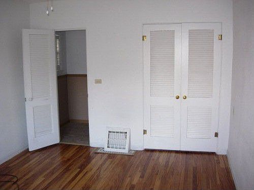 3rd image of 520 Gaylord Ave