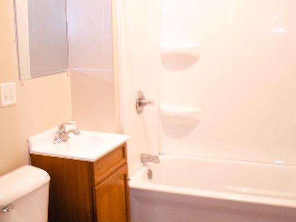 4th image of 426 N Salisbury St