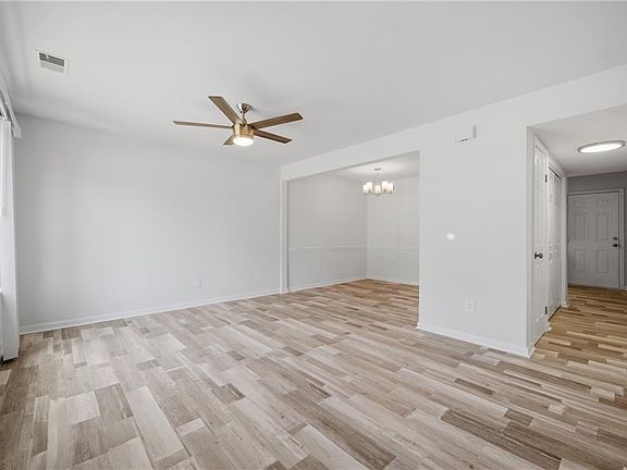 5th image of 3220 Wimbledon Way
