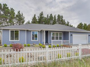 706 Shoreview Dr N, Ilwaco, WA