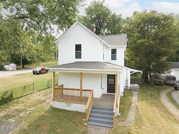3rd image of 2206 Keith Ave