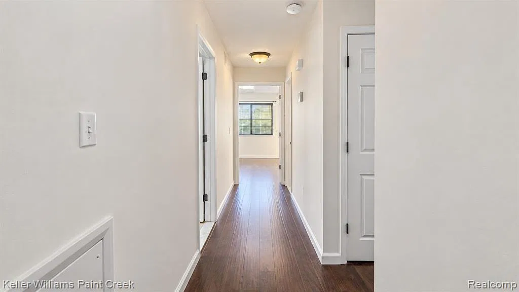 2 bed, 1.5 bath, 1776 sqft, $1,650 — Photo 2