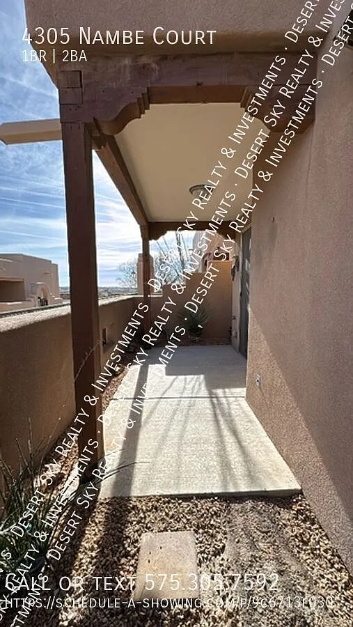 1 Bedroom 1.5 Bath Condo — Photo 2