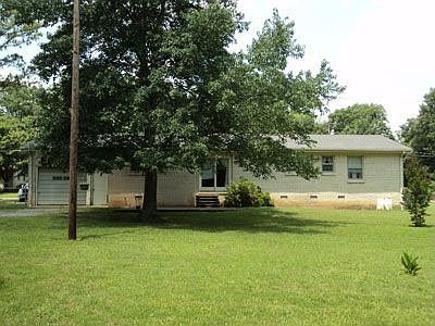 3rd image of 203 Ligon Dr