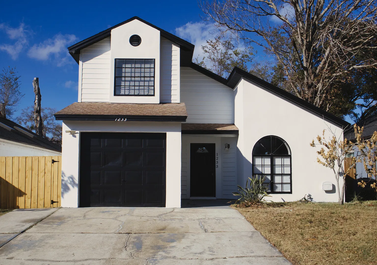 4 bed, 1298 sqft, $2,350 — Photo 1