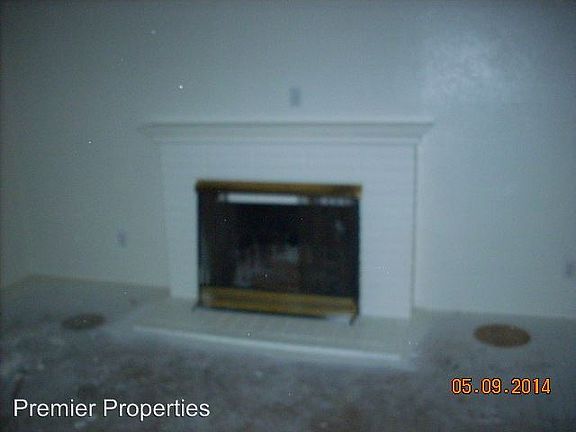 3rd image of 3483 E Brown Ave