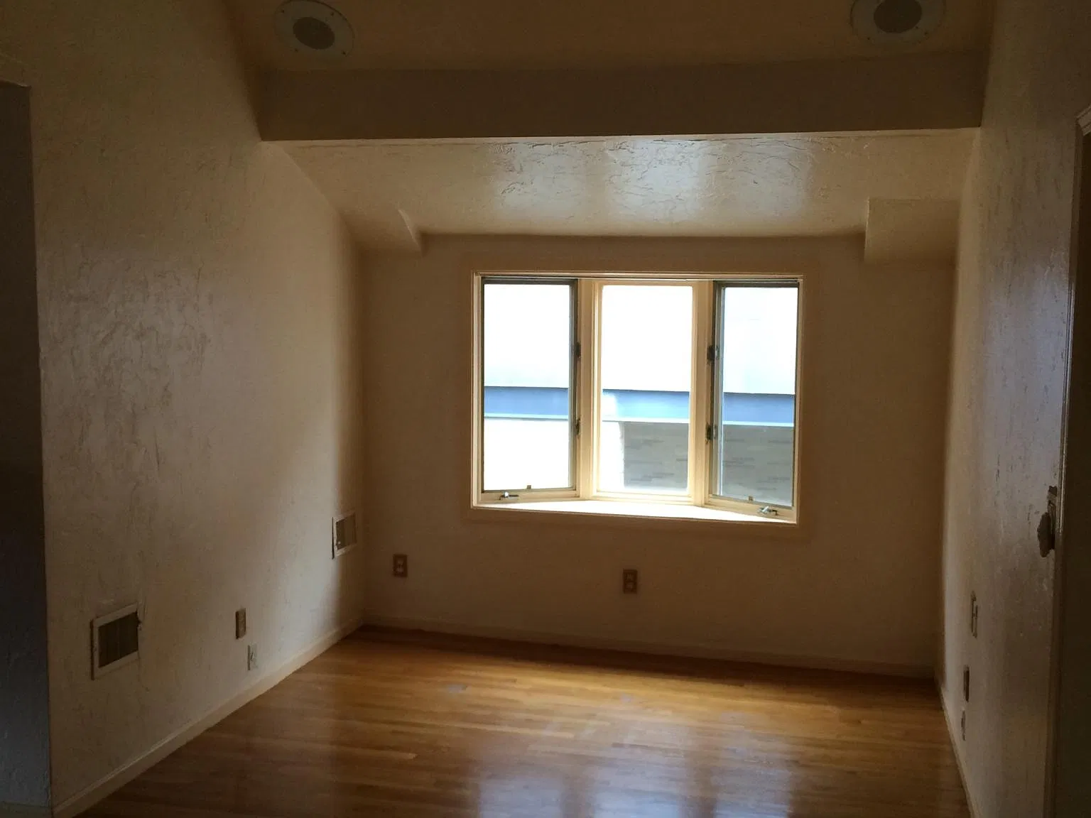 3 bed, $3,500 — Photo 4