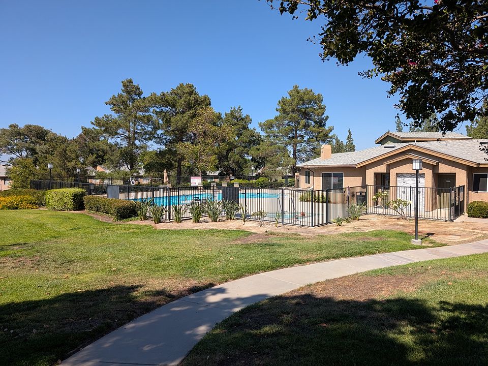 1st image of 2548 Avenida Del Vis APT 102