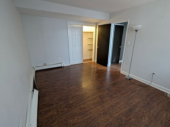 3rd image of 1044 Ontario St APT 1C