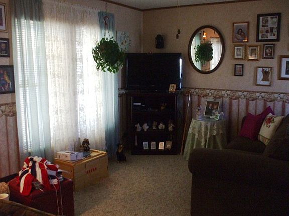 3rd image of 57 Harold Dr