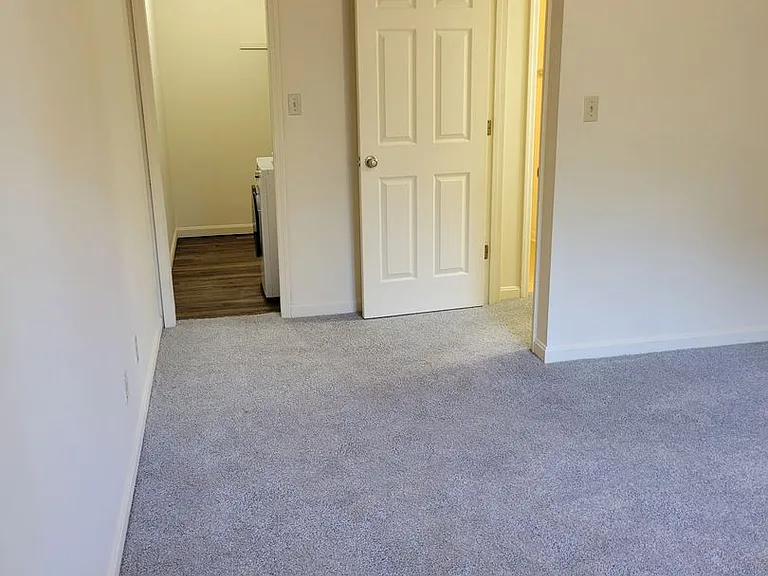 Lakewood Flats and Townhomes — Photo 16