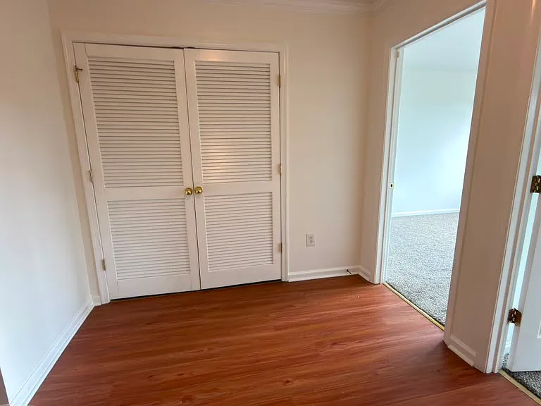 1071 King Way — Photo 13