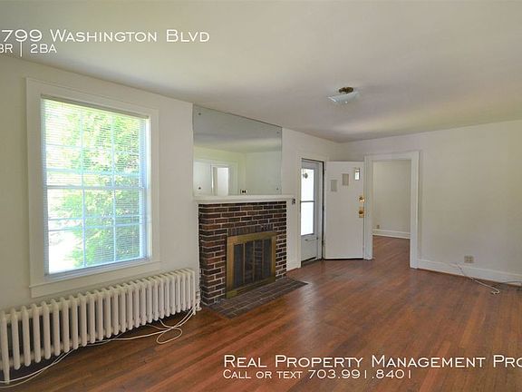 4th image of 2799 Washington Blvd