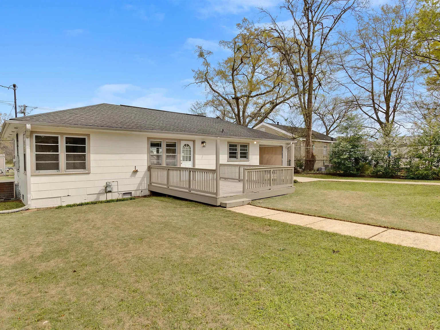 2 bed, 1.0 bath, $1,495 — Photo 3